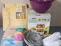 Diverse huishoudelijke accessoires (d1635) - afbeelding 1 van  3