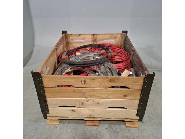 Diverse hydrauliek slangen - afbeelding 1 van  11