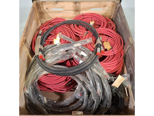Diverse hydrauliek slangen - afbeelding 4 van  11
