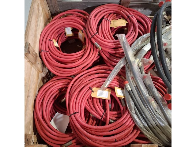 Diverse hydrauliek slangen - afbeelding 6 van  11