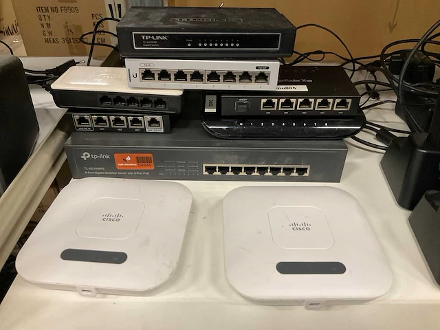 Diverse ict apparatuur (9x) - afbeelding 1 van  3