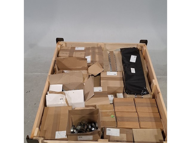 Diverse ijzerwaren, o.a. daf - afbeelding 2 van  9