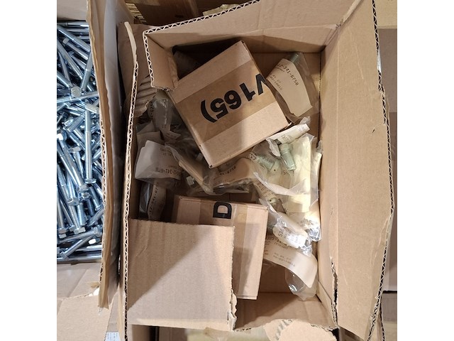 Diverse ijzerwaren, o.a. daf - afbeelding 7 van  9