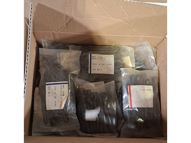 Diverse ijzerwaren - afbeelding 1 van  4