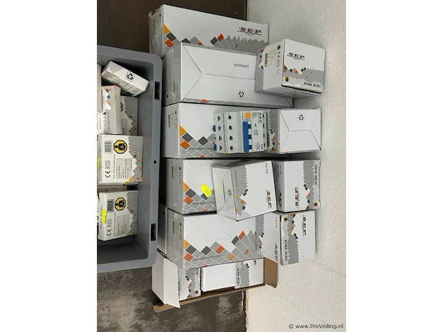 Diverse in doos - afbeelding 4 van  5