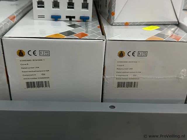 Diverse in doos - afbeelding 5 van  5
