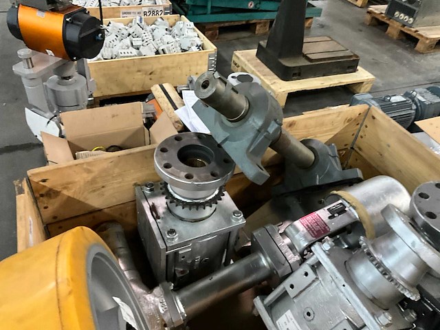 Diverse industriële onderdelen - afbeelding 9 van  14