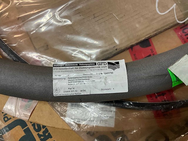 Diverse industriële pakkingen - afbeelding 3 van  7