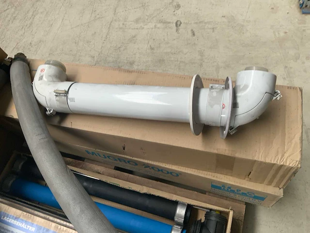 Diverse installatie materiaal - afbeelding 9 van  10