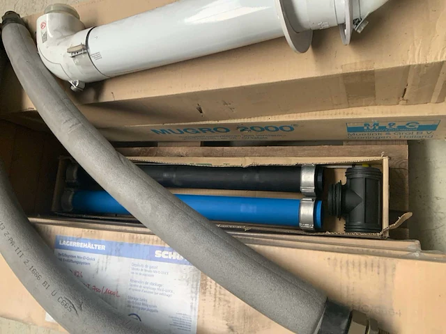 Diverse installatie materiaal - afbeelding 10 van  10