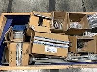 Diverse installatie materialen - afbeelding 3 van  4