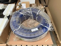 Diverse installatie materialen - afbeelding 1 van  7