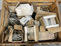 Diverse installatiemateriaal - afbeelding 2 van  5