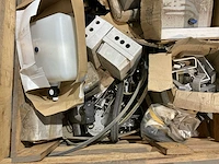 Diverse installatiemateriaal - afbeelding 5 van  5
