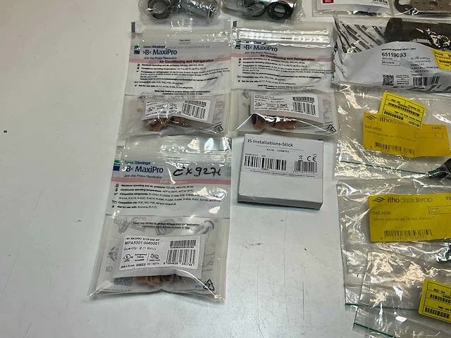 Diverse installatiematerialen (22x) - afbeelding 3 van  16