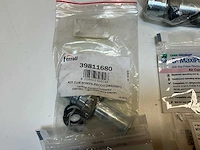 Diverse installatiematerialen (22x) - afbeelding 7 van  16