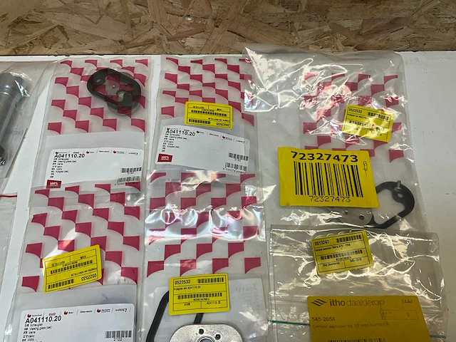Diverse installatiematerialen (22x) - afbeelding 15 van  16