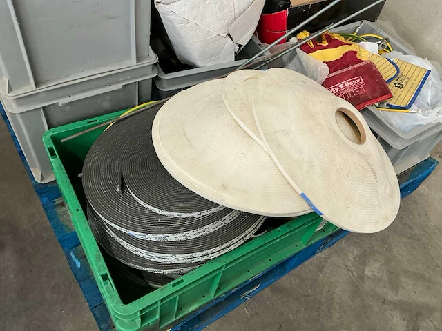 Diverse installatiematerialen - afbeelding 3 van  8