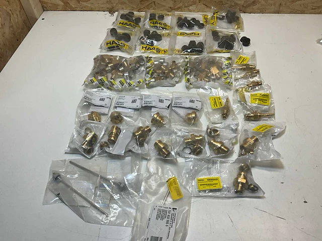 Diverse installatiematerialen - afbeelding 11 van  18
