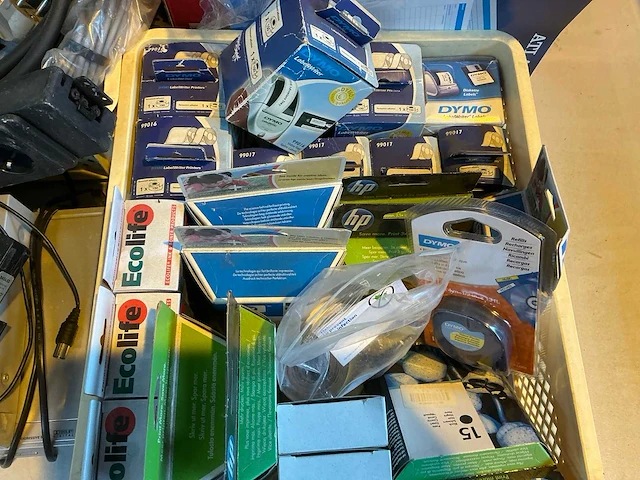 Diverse kantoorartikelen - afbeelding 4 van  6