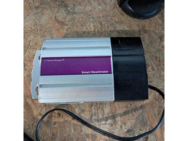 Diverse kassa systeem accesoires met 2x kassa scherm - afbeelding 3 van  8