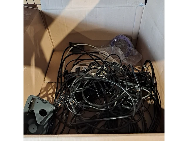 Diverse kassa systeem accesoires met 2x kassa scherm - afbeelding 7 van  8