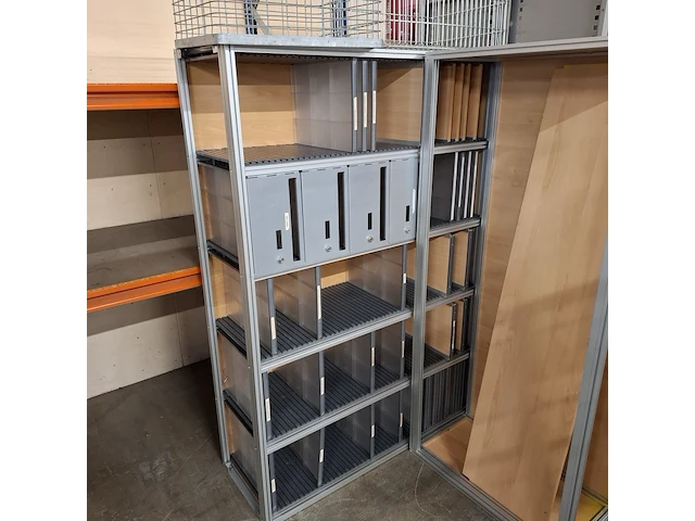Diverse kasten in onderdelen - afbeelding 5 van  8