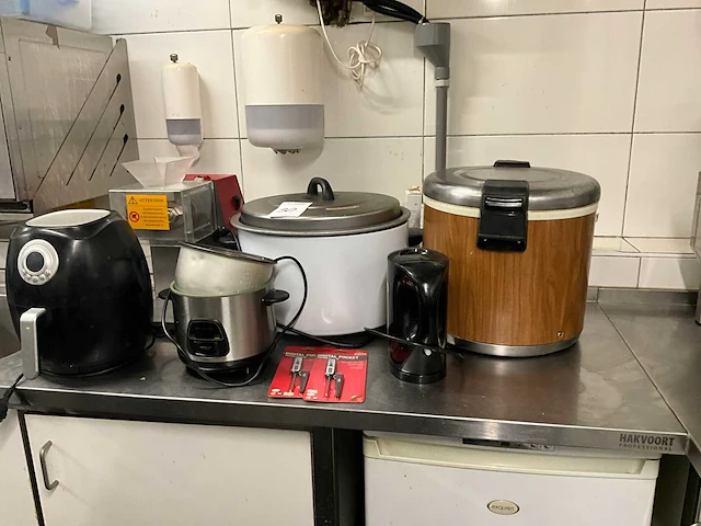 Diverse keukenapparaten - afbeelding 1 van  7