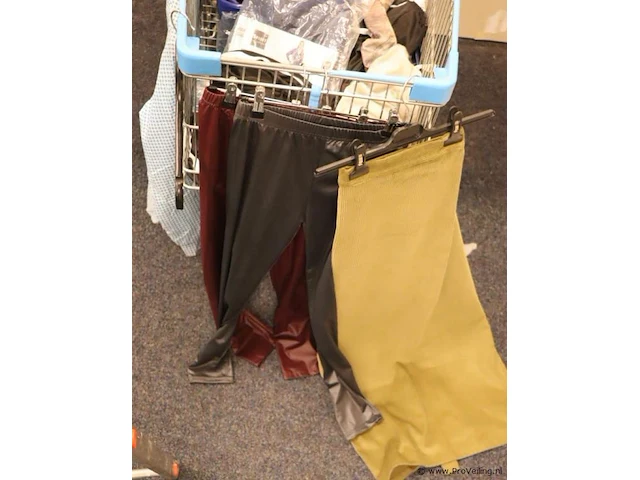 Diverse kleding - partij - afbeelding 2 van  4