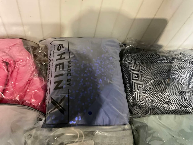 Diverse kleding (175x) - afbeelding 2 van  18