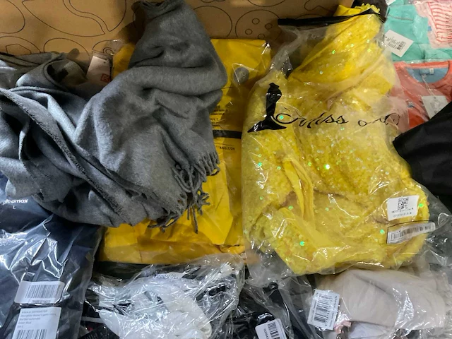 Diverse kleding (175x) - afbeelding 8 van  18