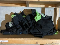 Diverse kleding - afbeelding 1 van  1