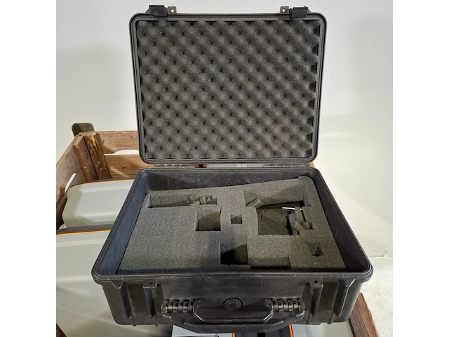 Diverse koffers en kisten, o.a. samsonite - afbeelding 5 van  7