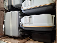 Diverse koffers en kisten, o.a. samsonite - afbeelding 6 van  7