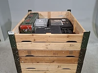 Diverse koffers en transportkisten - afbeelding 1 van  8