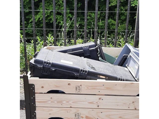 Diverse koffers - afbeelding 2 van  9