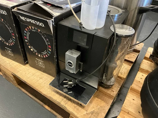 Diverse koffiemachines en toebehoren, thermoskannen, juicer, soepketels, juicer, broodrooster usa - afbeelding 13 van  13