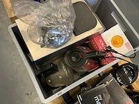 Diverse koffiemachines en toebehoren, thermoskannen, juicer, soepketels, juicer, broodrooster usa - afbeelding 2 van  13