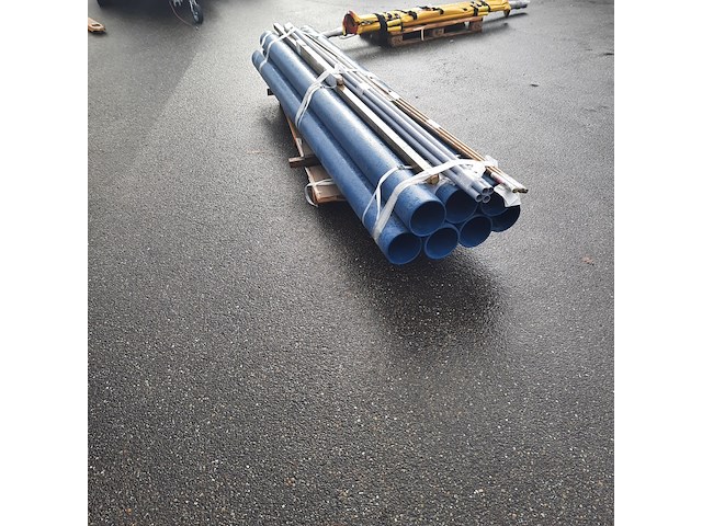 Diverse kunststof pijpen en onderdelen - afbeelding 2 van  5