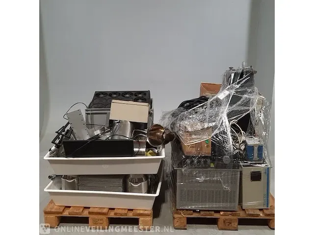 Diverse laboratoriumapparatuur o.a. thermo - afbeelding 1 van  24