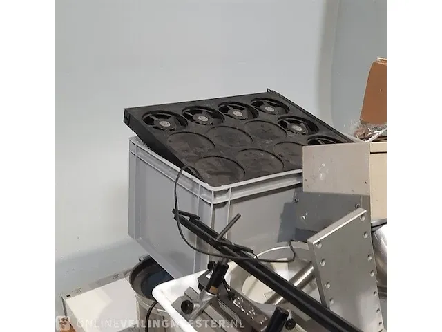 Diverse laboratoriumapparatuur o.a. thermo - afbeelding 3 van  24