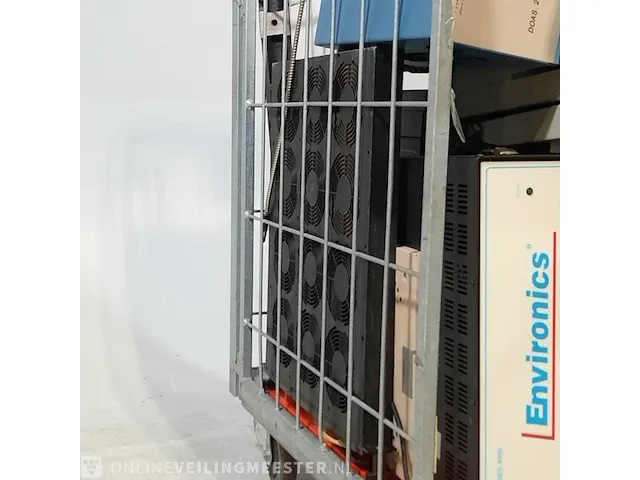 Diverse laboratoriumapparatuur o.a. thermo - afbeelding 9 van  14