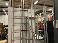 Diverse ladders en steigermateriaal (5x) - afbeelding 1 van  6