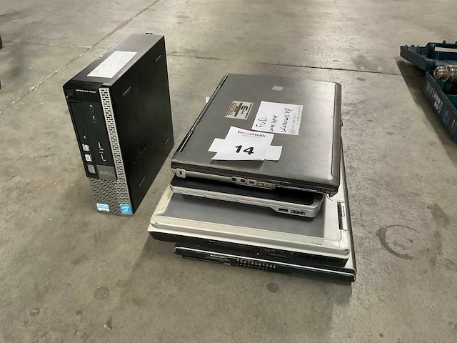 Diverse laptops (4x) en computer - afbeelding 1 van  9
