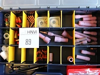 Diverse lasproducten in organizer. - afbeelding 2 van  2