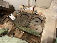 Diverse machine onderdelen, gereedschappen en accessoires - afbeelding 9 van  11