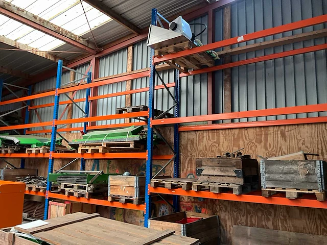 Diverse machine onderdelen - afbeelding 1 van  18
