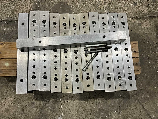 Diverse machine toebehoren (12x) - afbeelding 3 van  4