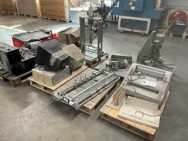 Diverse machines en -onderdelen (9x) - afbeelding 1 van  26