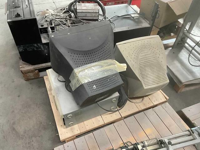 Diverse machines en -onderdelen (9x) - afbeelding 24 van  26